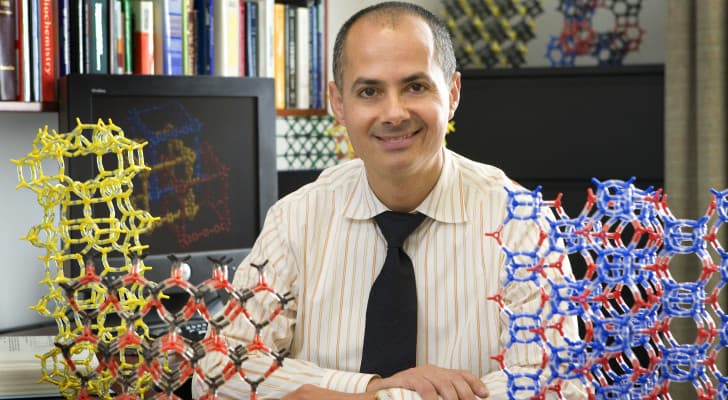 من هو الأردني عمر  ياغي الذي فاز بجائزة نوبل في الكيمياء؟